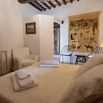 Aparthotel Castello Valenzino Antognola