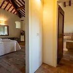 Castello Valenzino Aparthotel *
