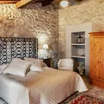 Castello Valenzino Aparthotel Antognola