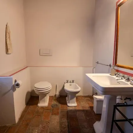 Lejlighedshotel Castello Valenzino Antognola