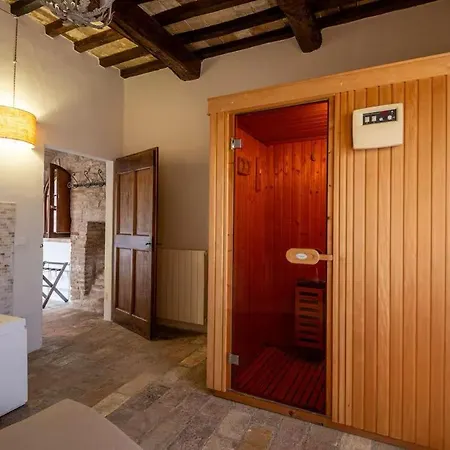Castello Valenzino Aparthotel *