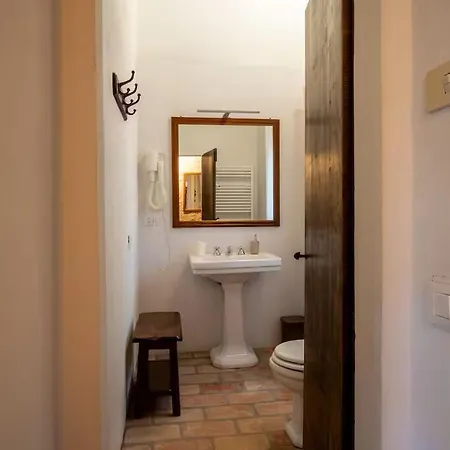 Aparthotel Castello Valenzino Antognola