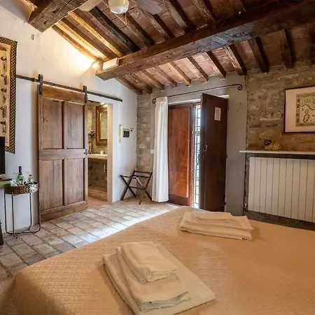 Castello Valenzino Aparthotel *