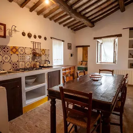 Castello Valenzino Aparthotel