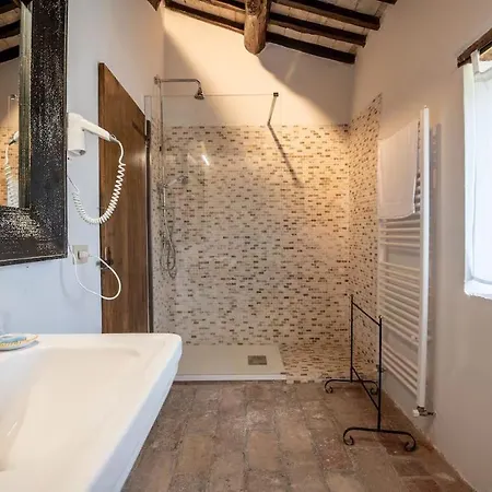 Lejlighedshotel Castello Valenzino Antognola
