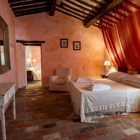 Castello Valenzino Aparthotel Antognola