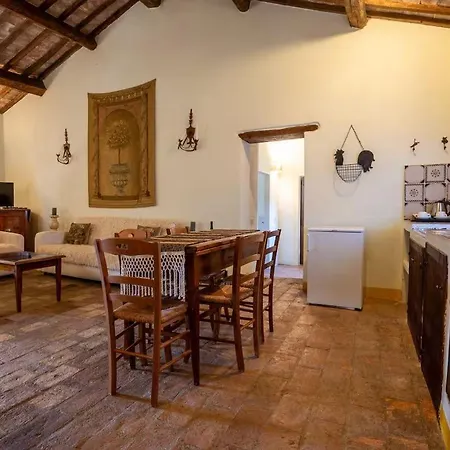 Castello Valenzino Aparthotel