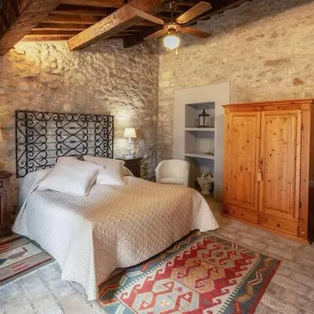 Aparthotel Castello Valenzino Antognola